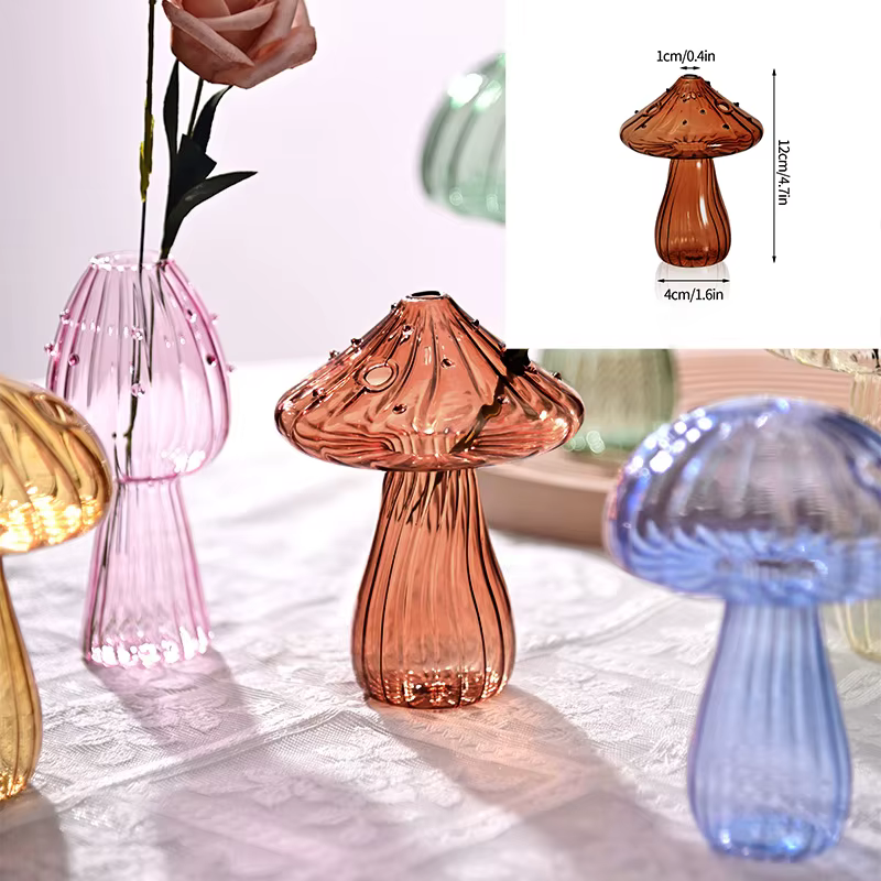Vase en verre de champignon coloré