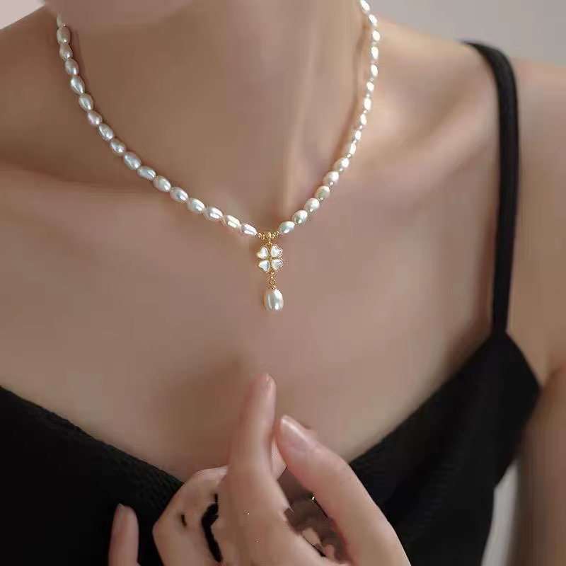 Nouveau Style élégant fleur porte-bonheur de haute qualité 100% perle d'eau douce naturelle 14K or rempli dames pendentif collier bijoux cadeaux
