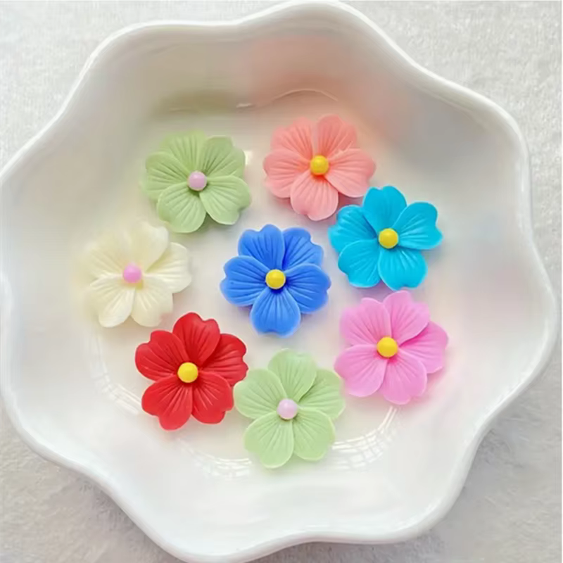 60 pièces de fleurs en résine mélangées