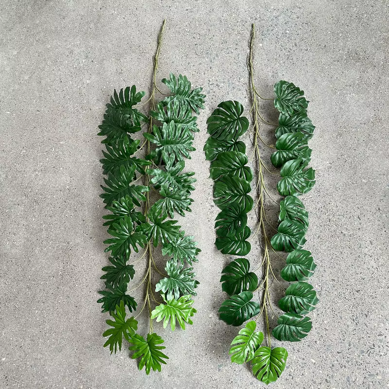 Plantes vertes artificielles en plastique