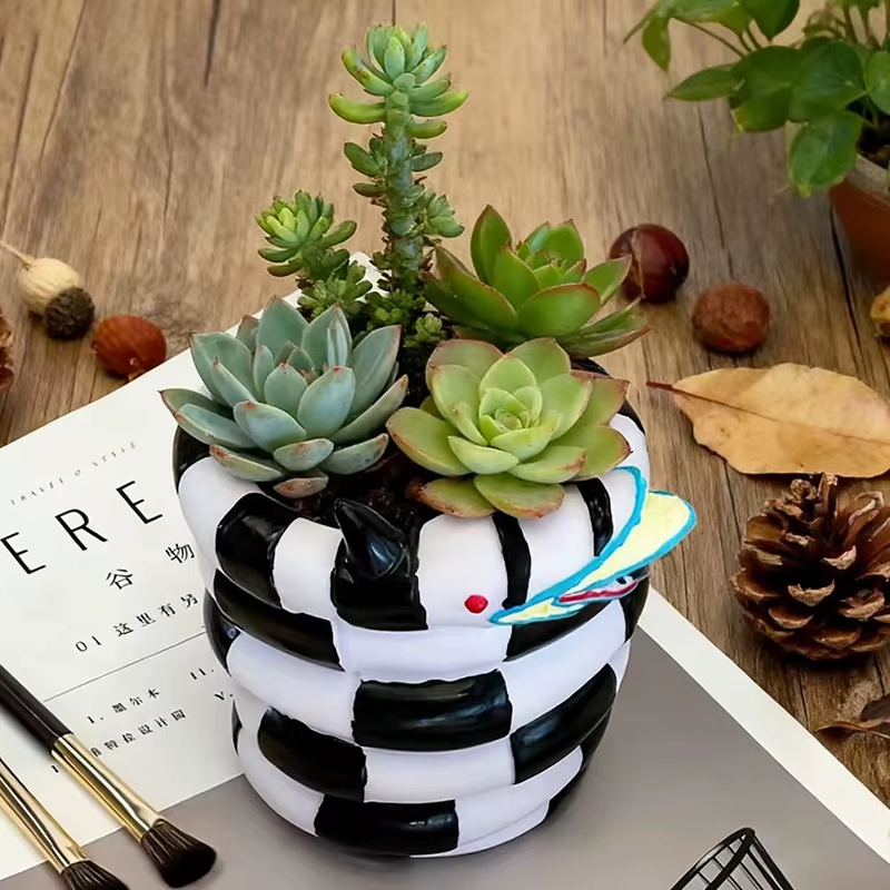 Pot de fleurs créatif en spirale en forme de serpent