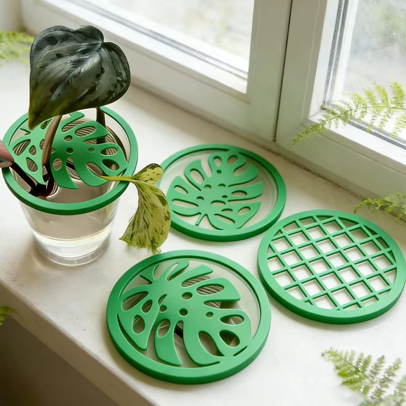 Plateaux de démarrage pour plantes en plastique