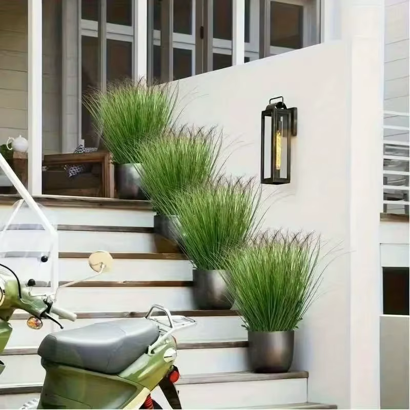 14 plantes artificielles en résine de 35 cm