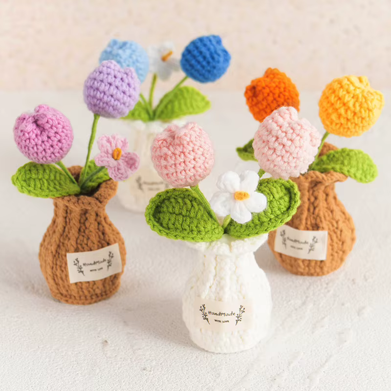 Pot de fleurs en tricot