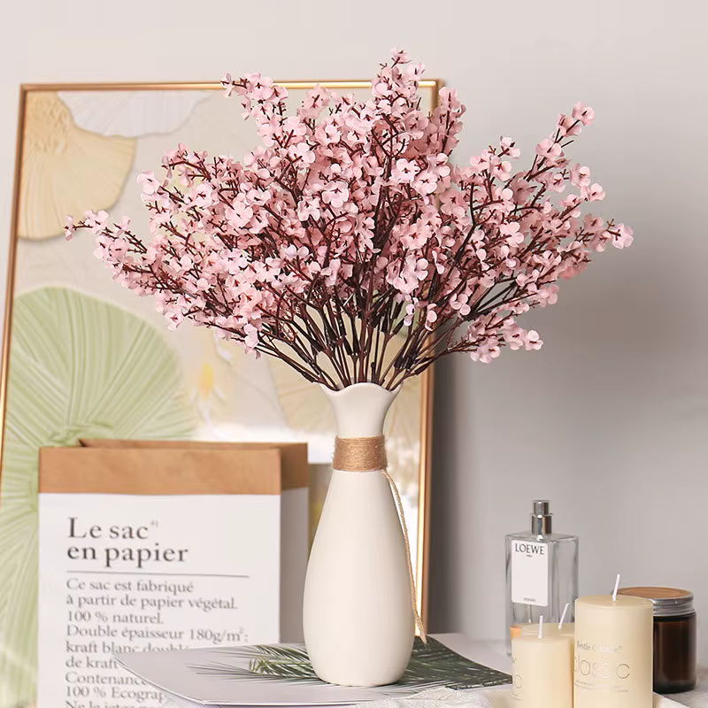 Fleurs artificielles de cerisier et gypsophile