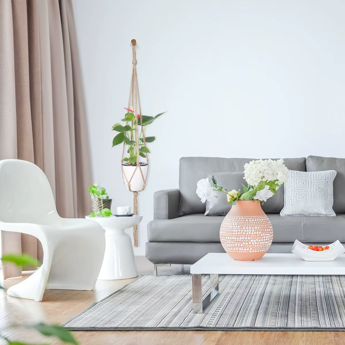 Plante suspendue en macramé faite à la main