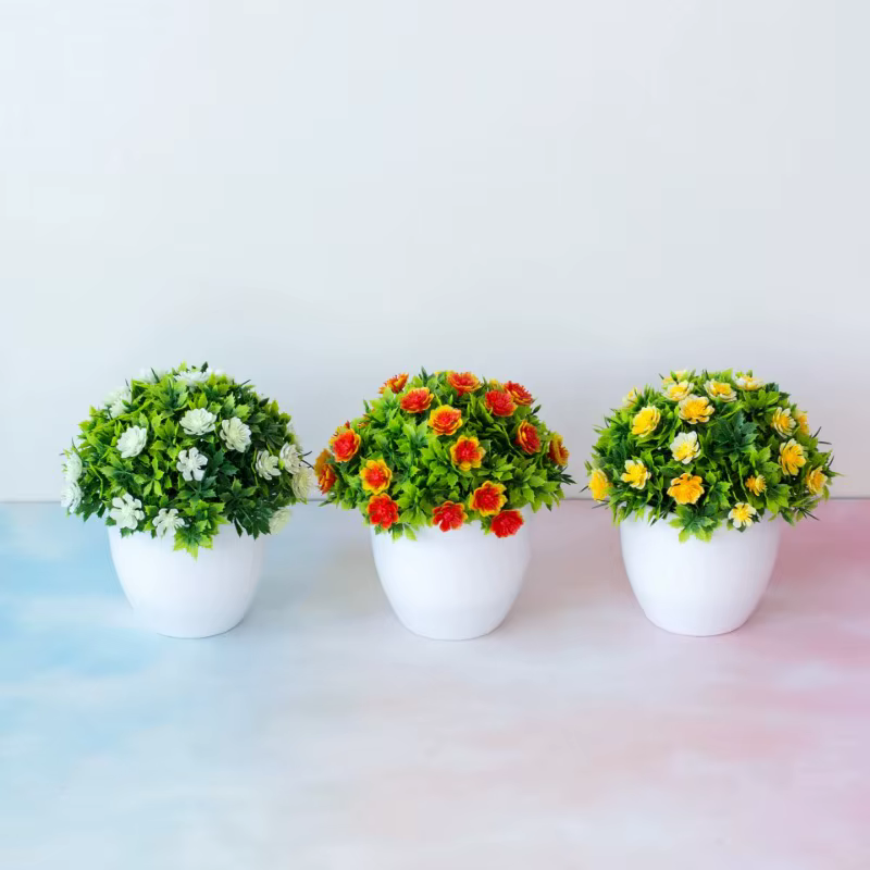 Plante artificielle en pot