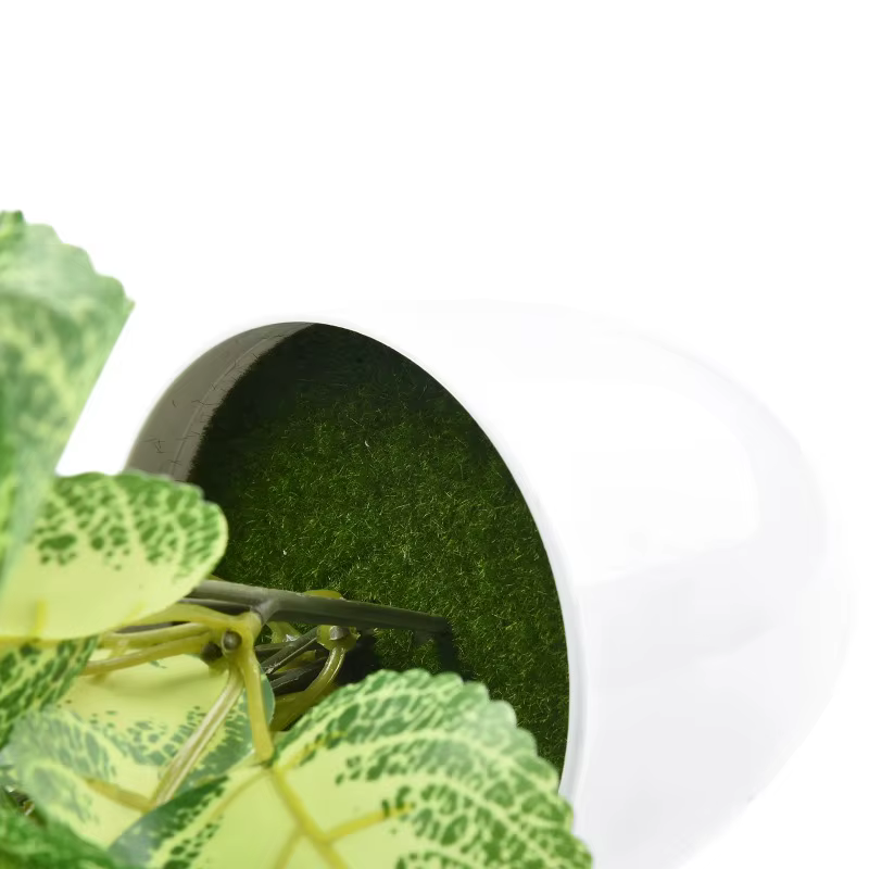 Fleurs et plantes artificielles en pot