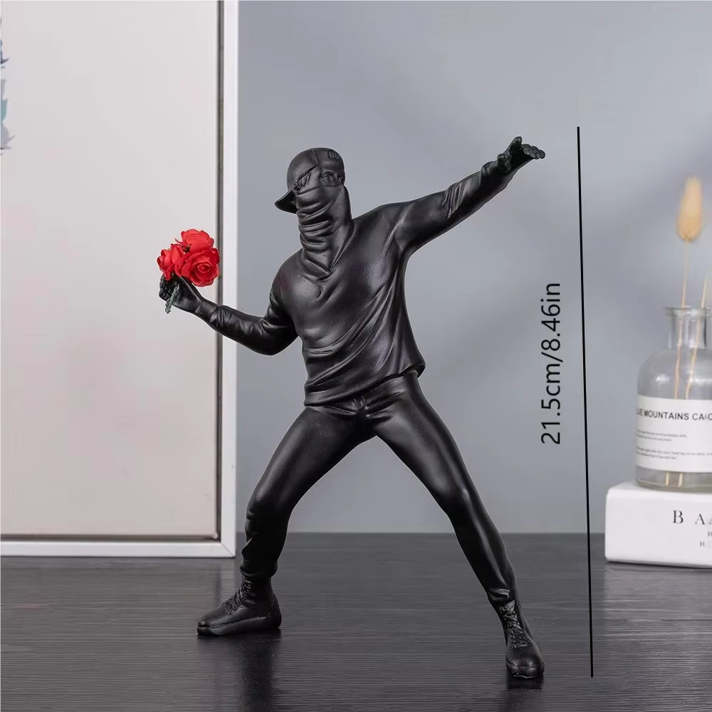 Banksy lance des fleurs, ornements, œuvres d'art abstraites, sculptures, figurines, décorations pour salons, bureaux, décoration intérieure, produit artisanal