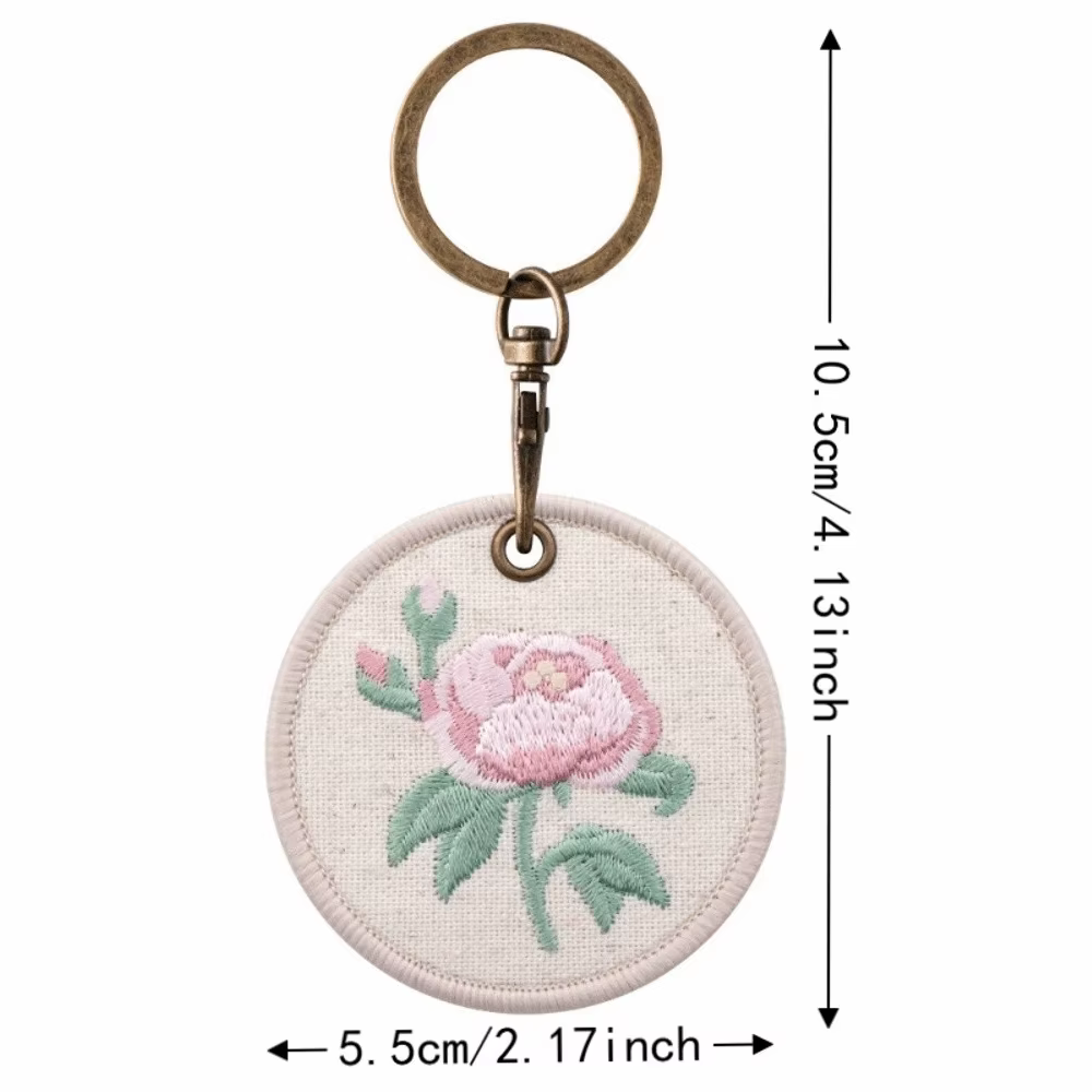 Porte-clés brodé de fleurs, créatif et tendance, rose blanche, rond, double face, avec pendentif clochettes de mai, pour couple