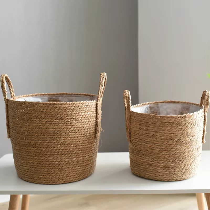 Pot de fleur tissé en paille fait à la main