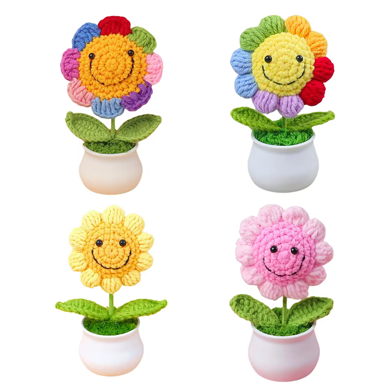 Pots de tournesol tricotés à la main