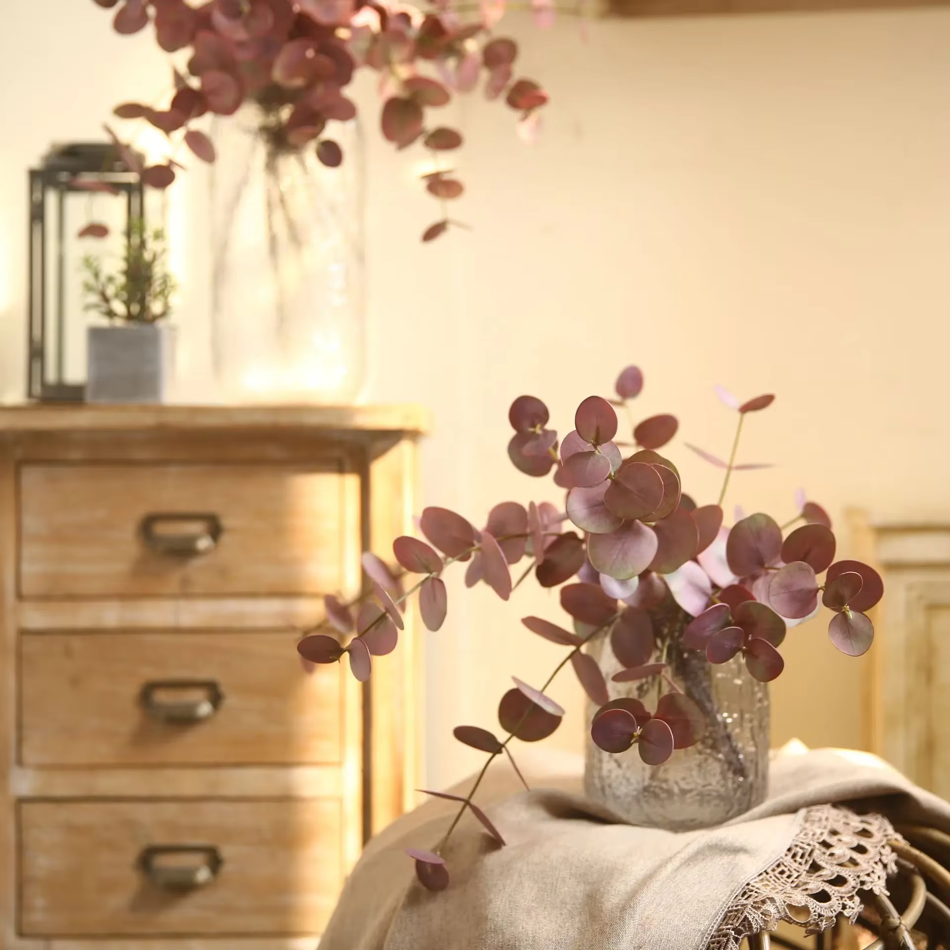 Feuilles d'eucalyptus artificielles au toucher réel