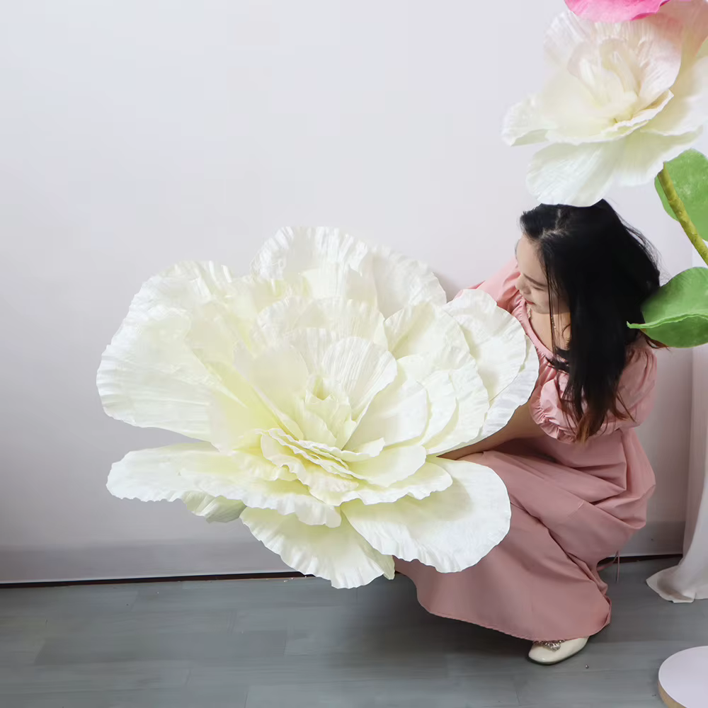 Fleur de rose artificielle en velours