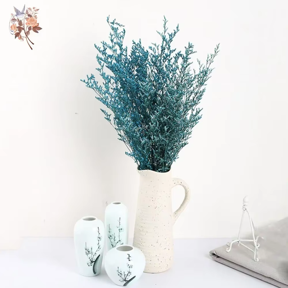 Bouquet de fleurs séchées de lovergrass au limonium naturel