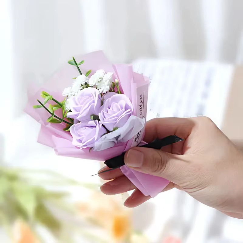 1 mini bouquet de roses