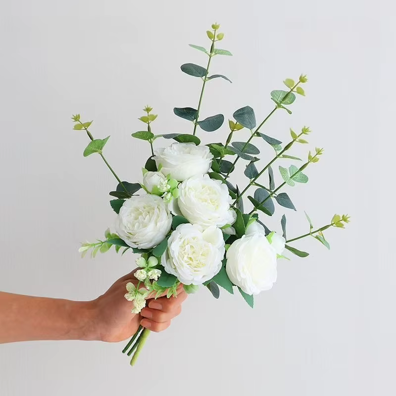 Fleurs artificielles de pivoine de 17 pouces avec Eucalyptus