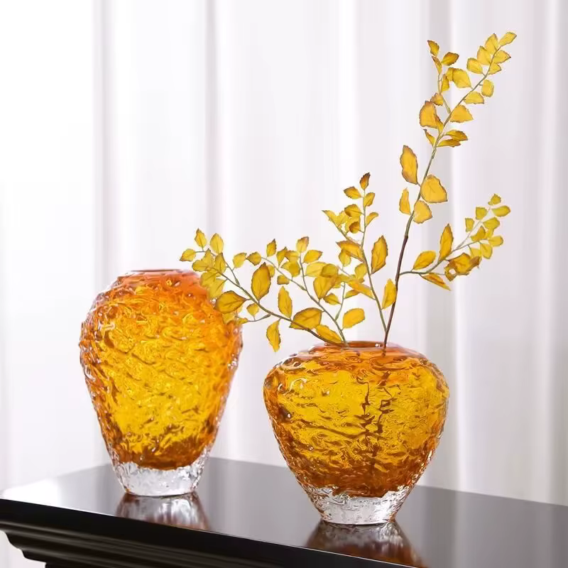 Vase en verre moderne, Arrangement de fleurs