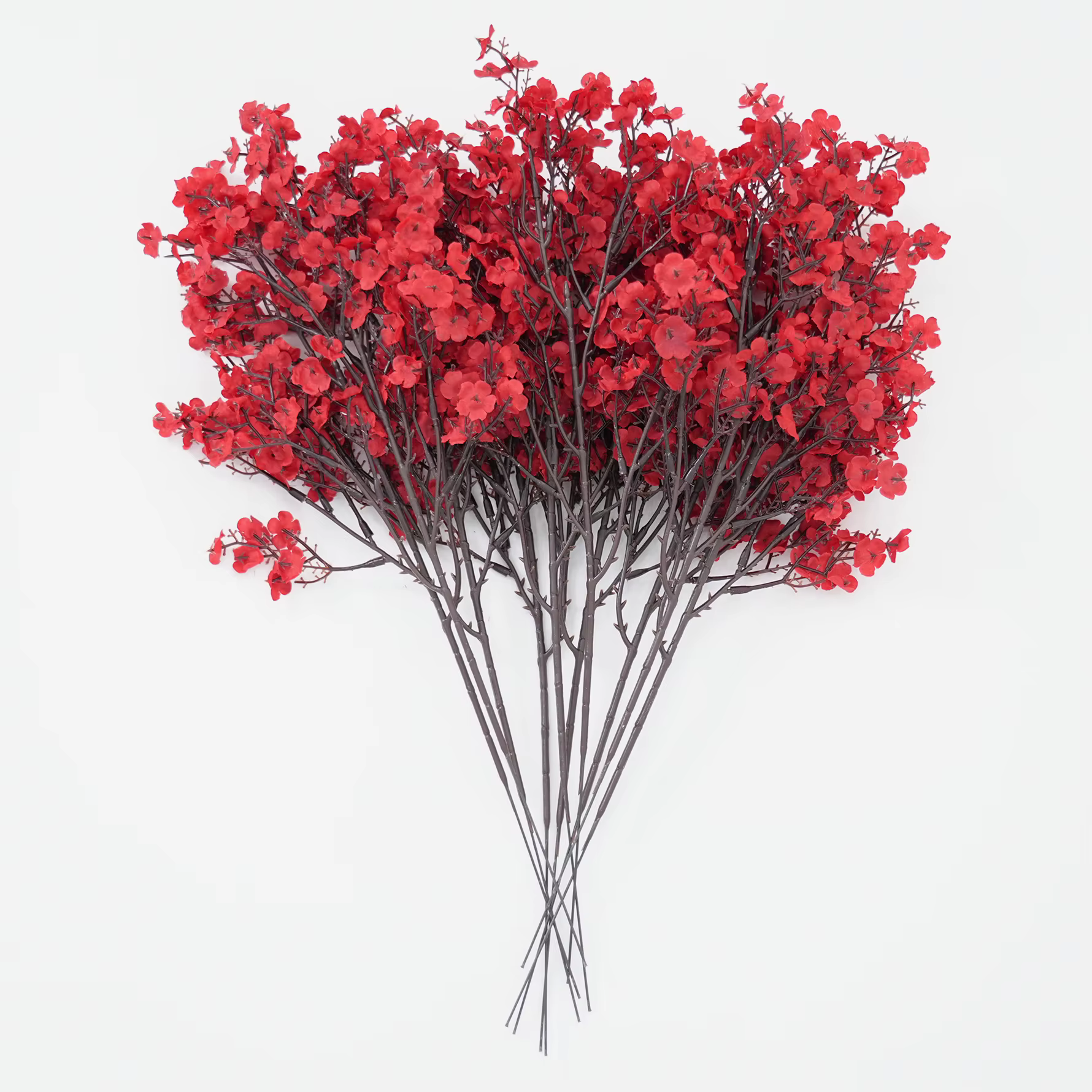 Branche de fleurs de gypsophile rouge romantique pour la décoration de table à la maison